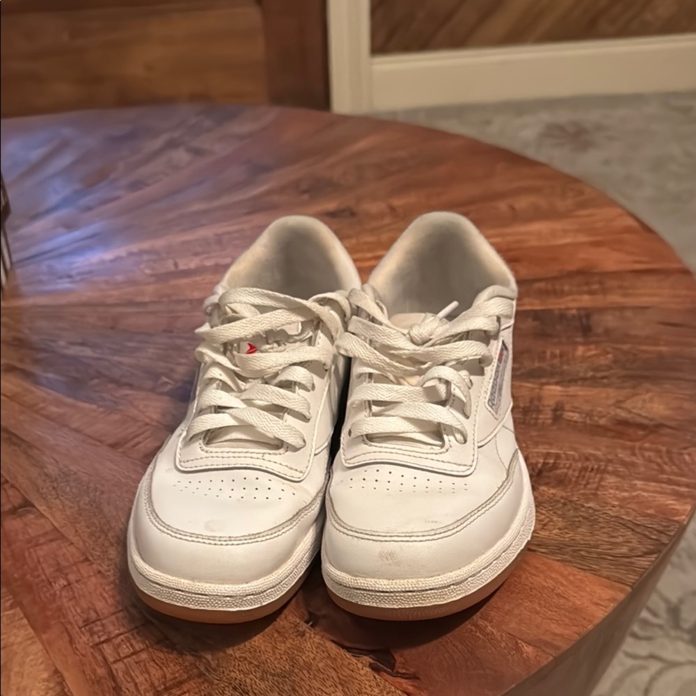 Reebok‎ White Sneakers 5.5Y - Picture 2 of 5